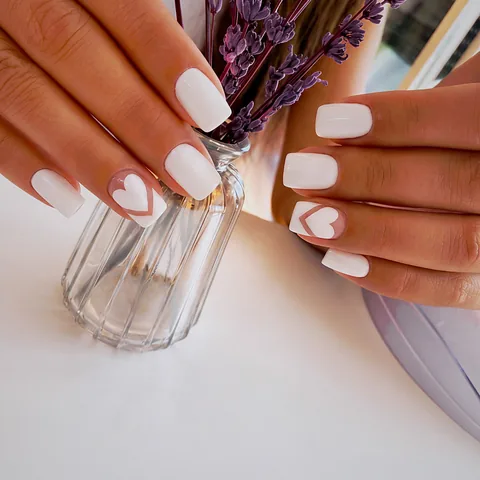 Beyaz kalpli nail art kare protez tırnak lavanta — Sora Suadiye nail menüsü